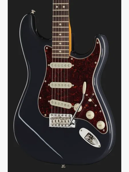 Fender Am Pro Clsc Strat RW FBLK, detail 4