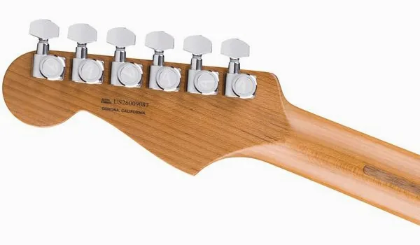Fender LTD Am Ultra Strat NAT HSS, detail 5